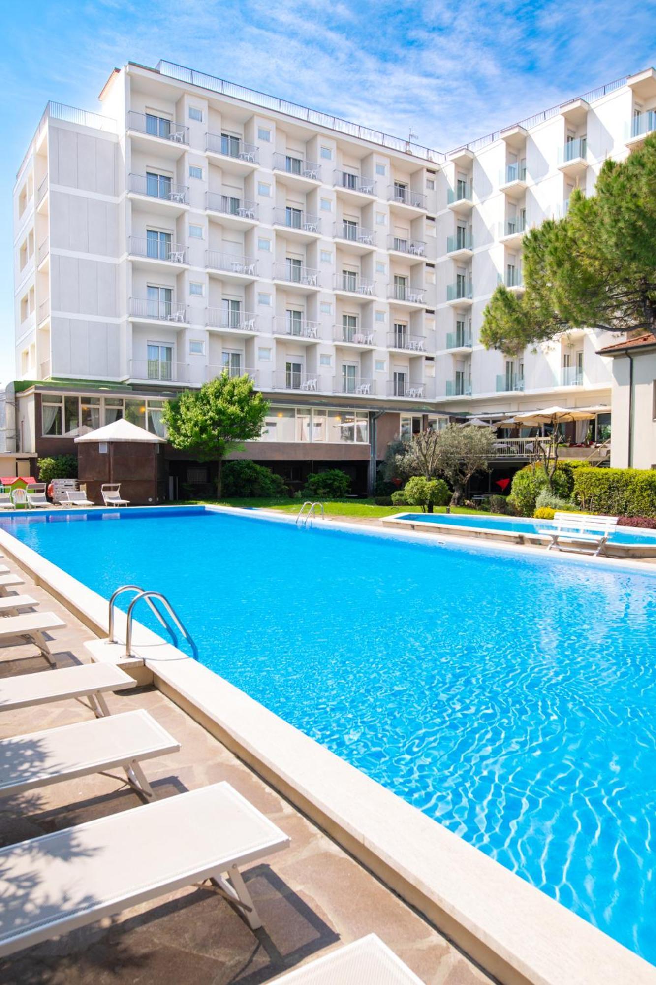 Hotel Doge Milano Marittima Exterior foto