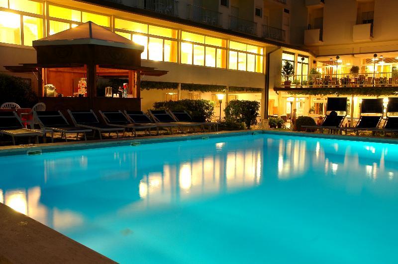 Hotel Doge Milano Marittima Exterior foto